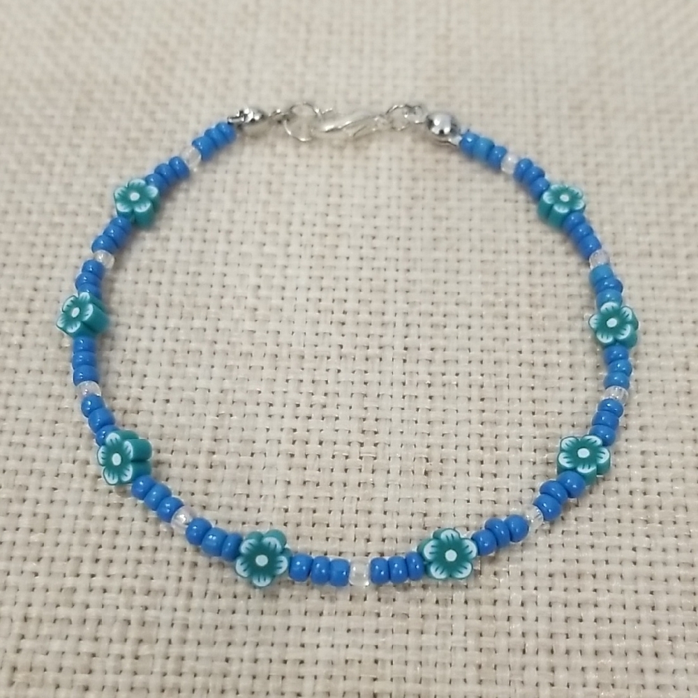Blue Floral Beaded Bracelet